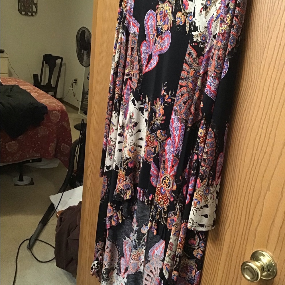 Ladies XL high-low paisley print top worn once!